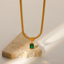 Load image into Gallery viewer, Emerald Crystal Herringbone Chain (Gold)