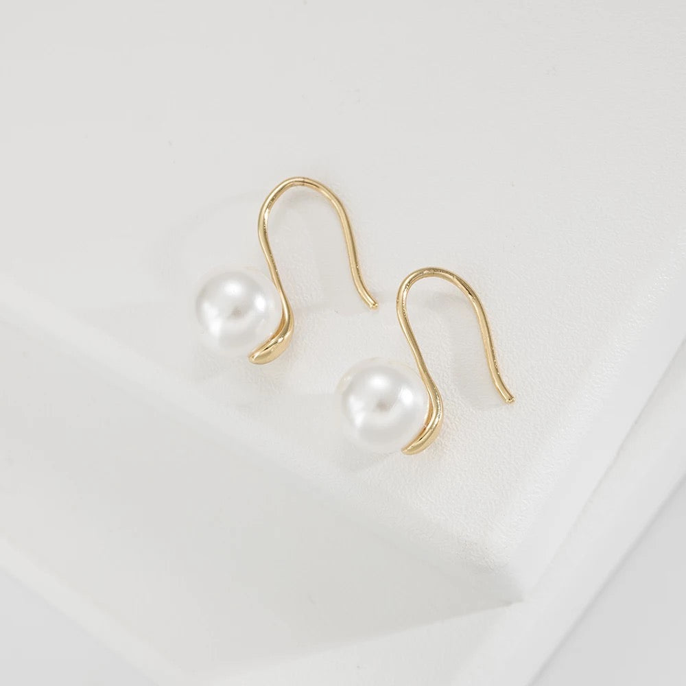 Pearl Accent Earrings (Gold)