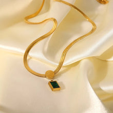 Load image into Gallery viewer, Emerald Crystal Herringbone Chain (Gold)