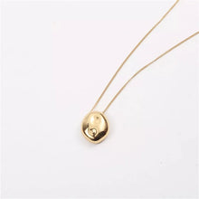 Load image into Gallery viewer, Retro Bean Necklace (Gold)